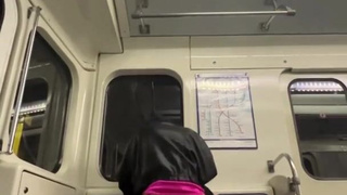 Ректор МГУ узнал, что его студенты трахались в метро, и отчислил их с позором