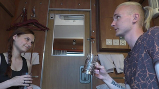 Незнакомцы смотреть секс видео онлайн