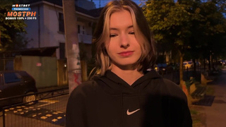 Сперму чью-то глотаю, а до вина и не знала, что так секса хочу