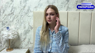 Сучка отомстила за измену парню, изменив ему с соседом по случаю